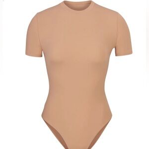 SKIMS fit everybody tee shirt bodysuit size L